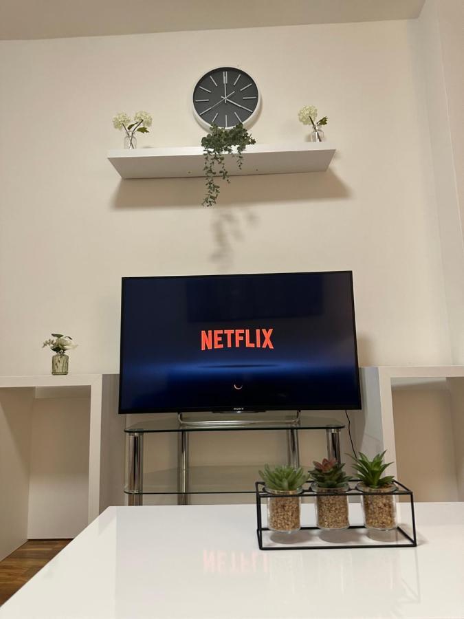 Cosy Centre Flat *